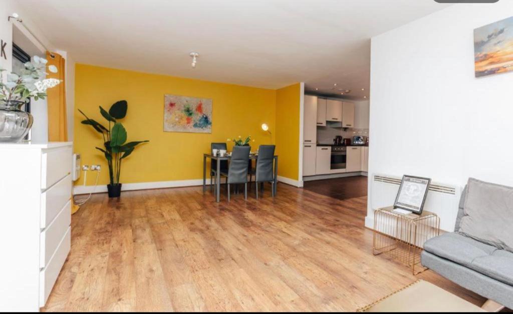 Sl Luxury 2 Bed Broad St Home Birmingam Exterior foto